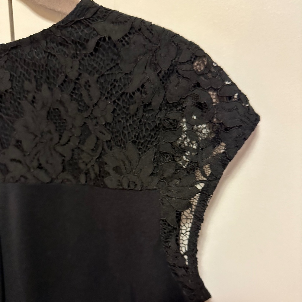 BUNDLE ❤️ NWT Black Lace Cap Sleeve Top